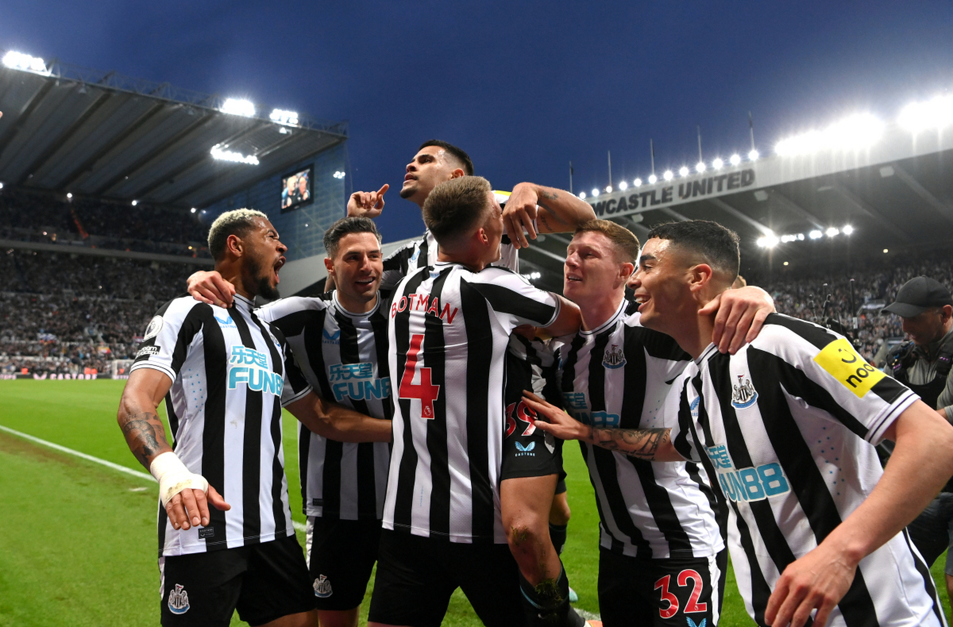 九游娱乐尤文图斯发布备战花絮，今夜调整名单，欧超杯任务艰巨，训练强度明显提升的简单介绍